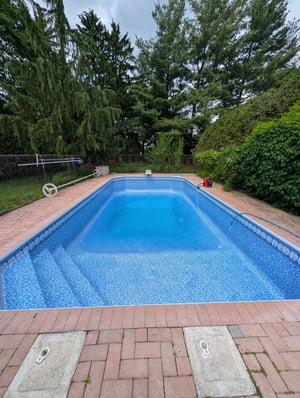 Fresh Inground Pool Liner & Vinyl Over Steel Steps In Waterloo, ON