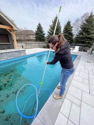 Pool Service Tech Hipel Pools